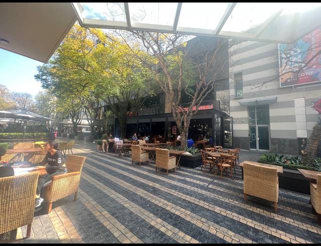 1,648M² OFFICE TO LET IN ROSEBANK